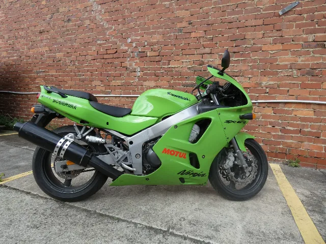 PIESE kawasaki zx 6 r – fotografia 1 din 8