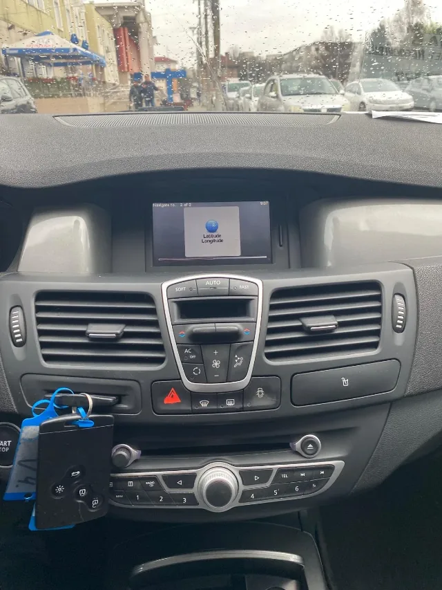 Vând Renault laguna 3 – fotografia 6 din 8