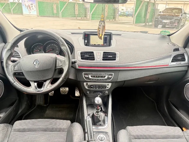 Renault Megane 2012 GT line 1.5 dci 110 cp – fotografia 5 din 7