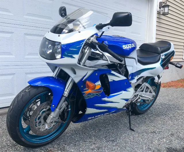 PIESE suzuki gsxr 750 / ulei / lichid – fotografia 2 din 8