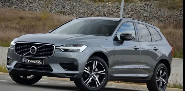 Volvo XC60 D4 R-design| Automat | 2020 Piele | Cârlig | Full LED – fotografia 5 din 8