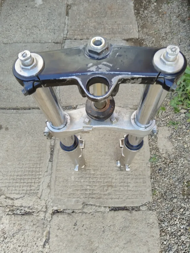 FURCA / JAMBE suzuki gsxr 600 SRAD – fotografia 4 din 8