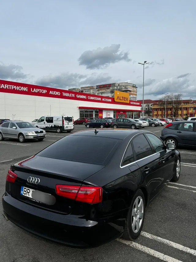 Vând Audi A6C7 anul 2012 – fotografia 6 din 8