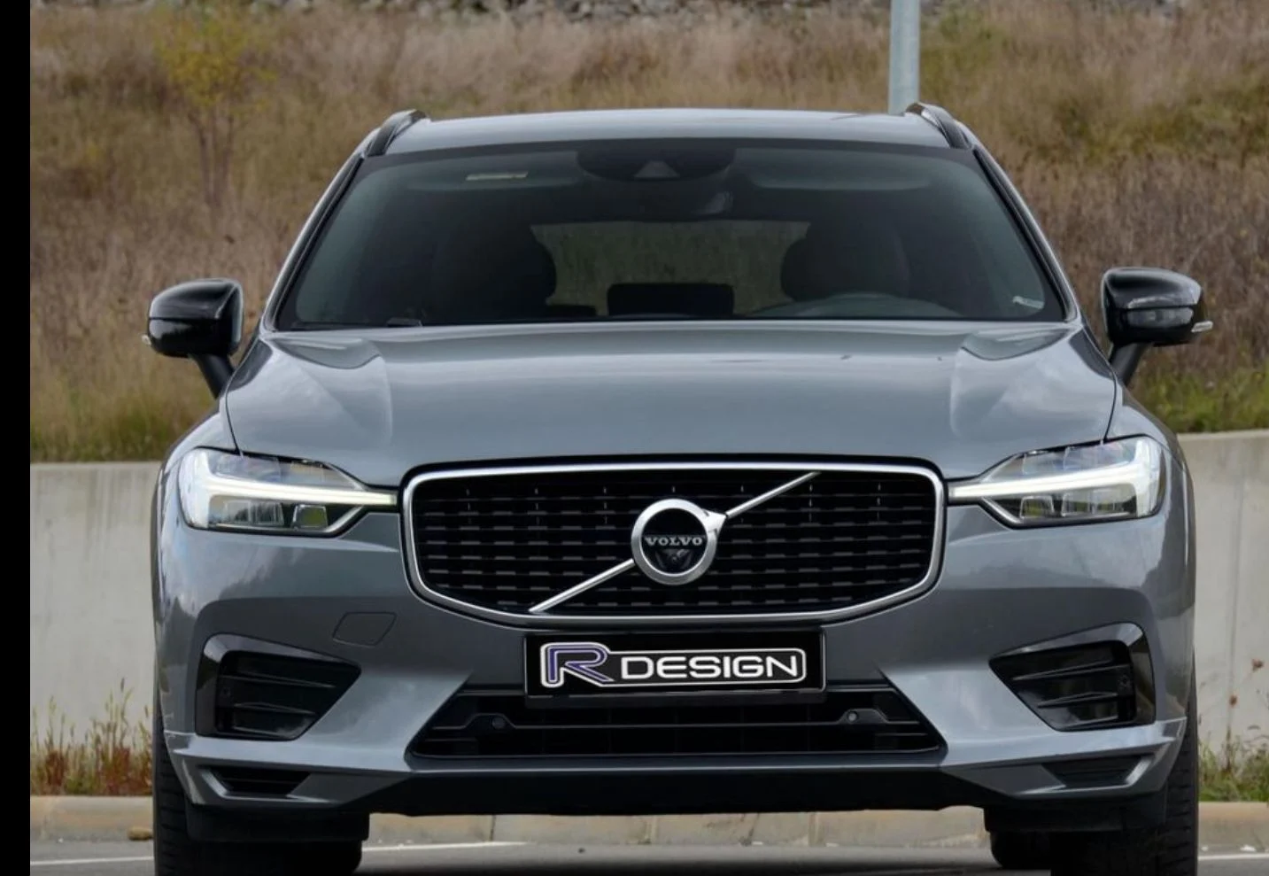Volvo XC60 D4 R-design| Automat | 2020 Piele | Cârlig | Full LED – fotografia 1 din 8