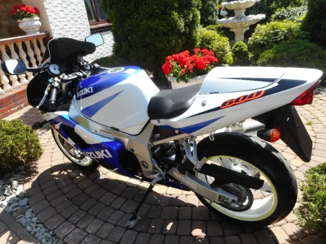 PIESE suzuki gsxr 600 K 1 K 2 K 3 – fotografia 4 din 5