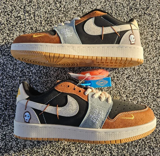 Nike Air Jordan 1 Low WMNS Blue/Black – fotografia 4 din 6