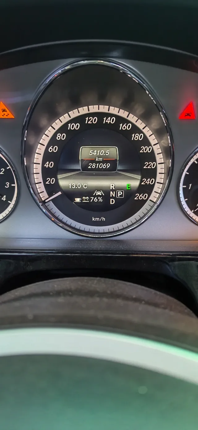 Mercedes w212 hibrid – fotografia 2 din 8