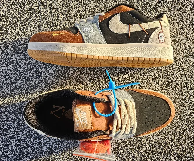 Nike Air Jordan 1 Low WMNS Blue/Black – fotografia 6 din 6