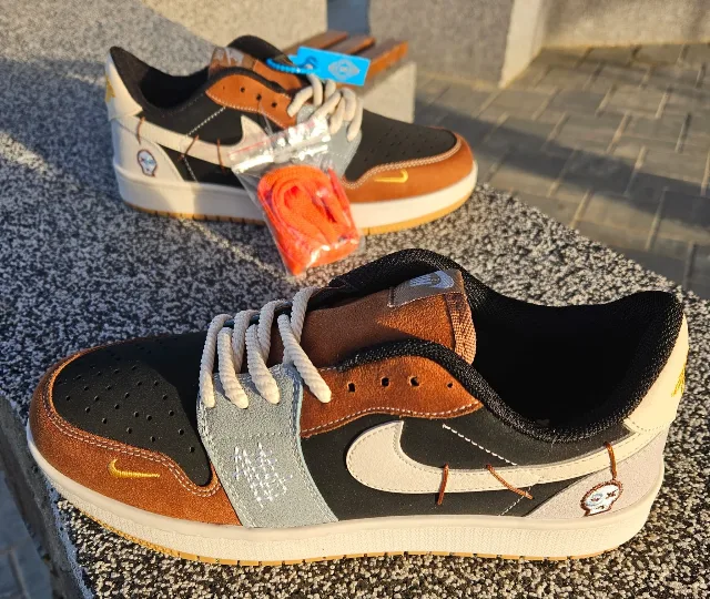 Nike Air Jordan 1 Low WMNS Blue/Black – fotografia 3 din 6