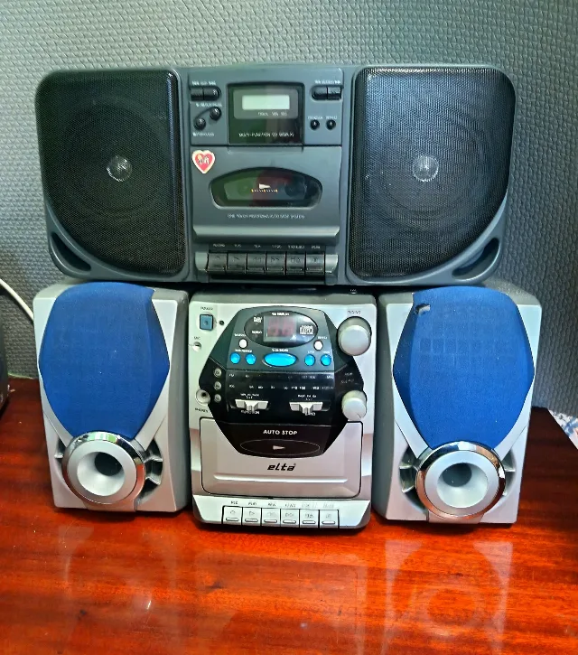 Două radio casetofoane cu cd – Cisnadie, Sibiu