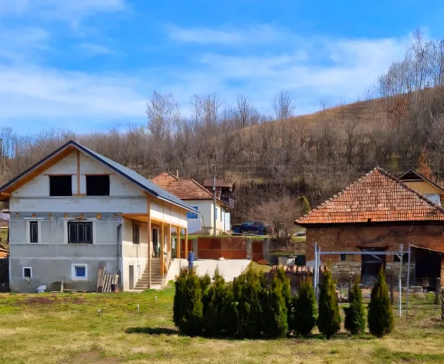 Casă de vănzare – fotografia 4 din 4