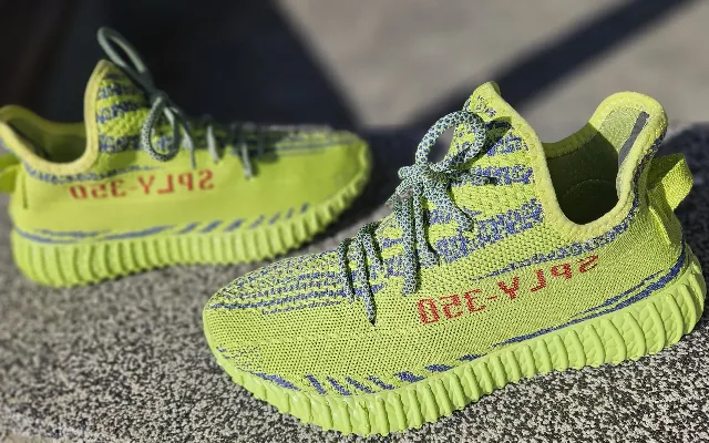 Yeezy Boost 350 Verde – Sector 2, București