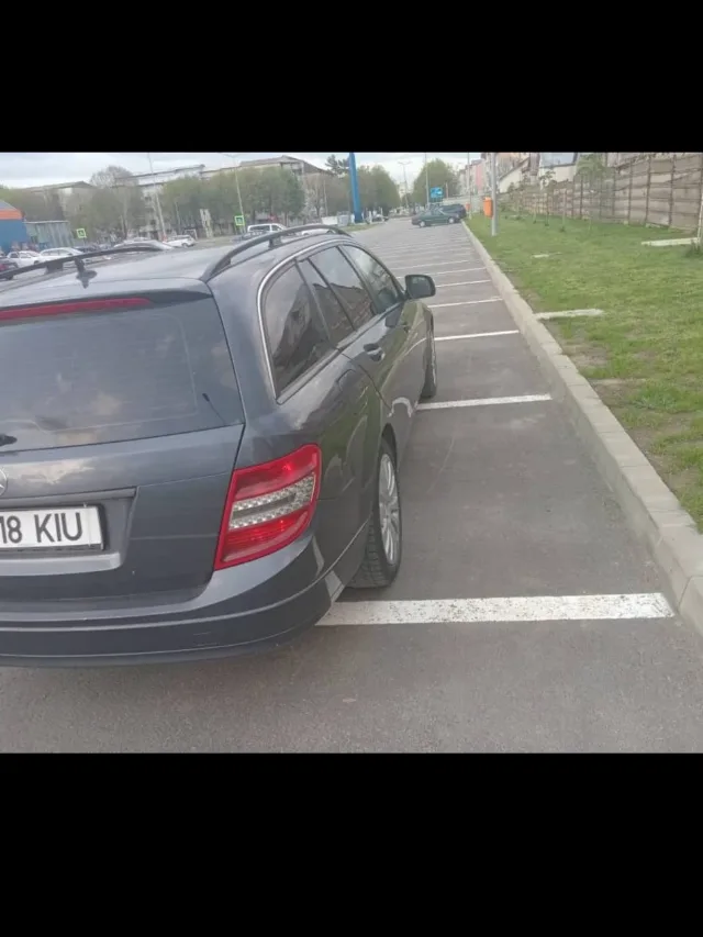 Mercedes c200 manual din 2008 – fotografia 3 din 8