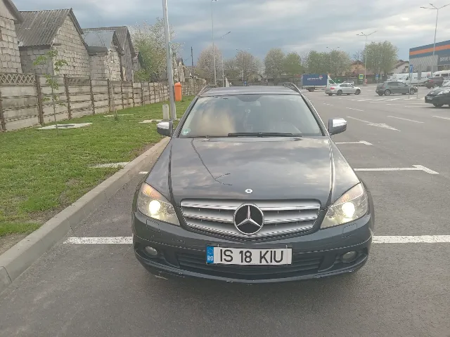 Mercedes c200 manual din 2008 – fotografia 6 din 8