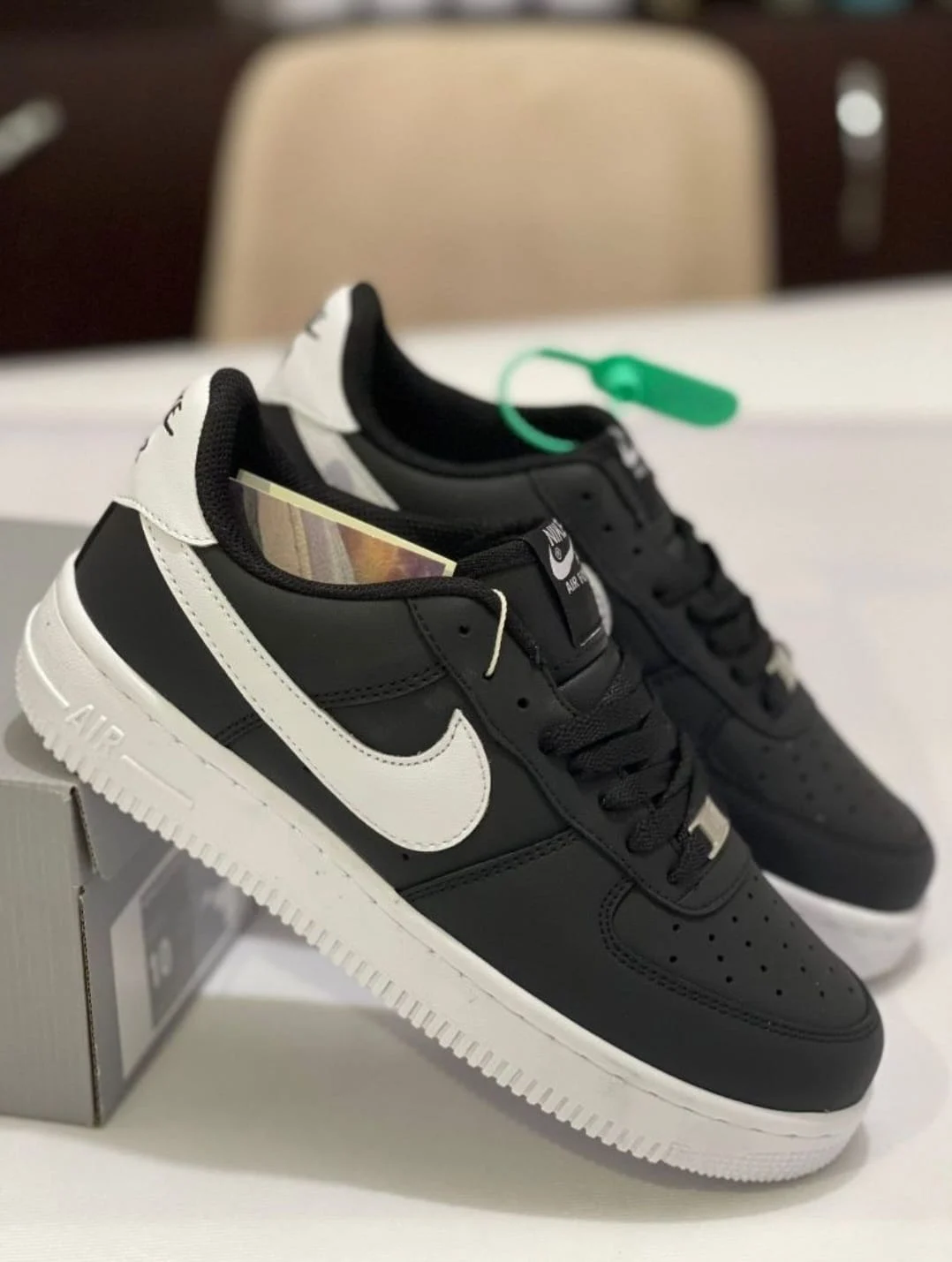 Adidasi Nike Air Force Black & White – fotografia 1 din 1