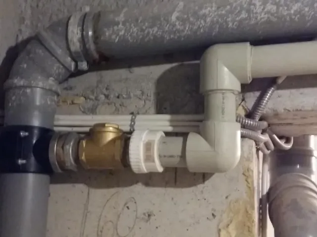 Inlocuire coloana verticala Apa Rece +Apa Calda + Canalizare Blocuri si Codomiini Oferta pret 2026 – fotografia 3 din 8