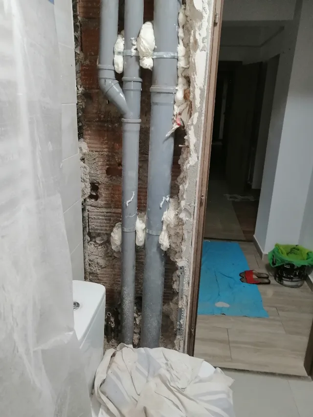 Inlocuire coloane fonta-PVC, Coloane Verticale - Orizontale de Pluviala-Canalizare Oferta pret 2026 – fotografia 4 din 8