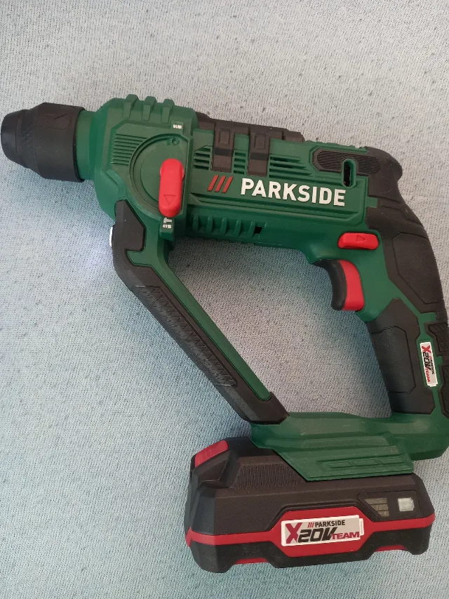 Ciocan rotopercutor Parkside 20 v.acumulatorul separat costâ 70 lei. – fotografia 3 din 5