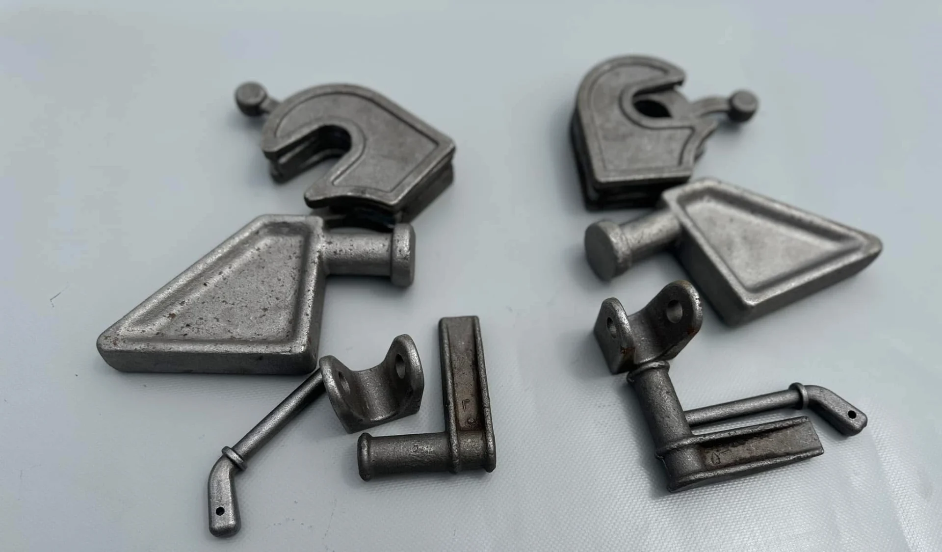Set complet balamale si inchizatori oblon spate – Calnicu de Sus, Gorj