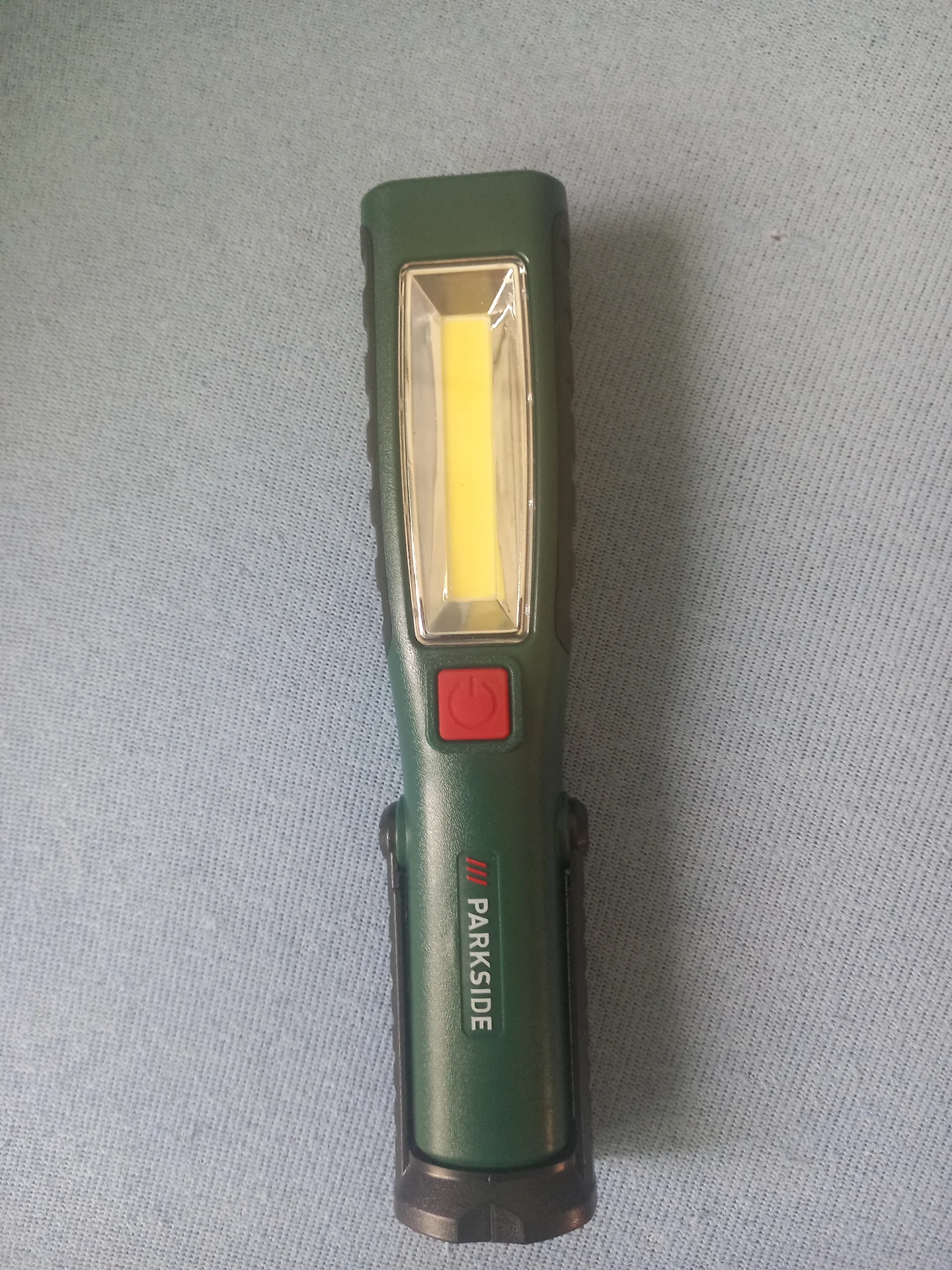 Lanterna portabilă cu LED-uri, lanternă multifuncțională 37 RON – fotografia 1 din 4