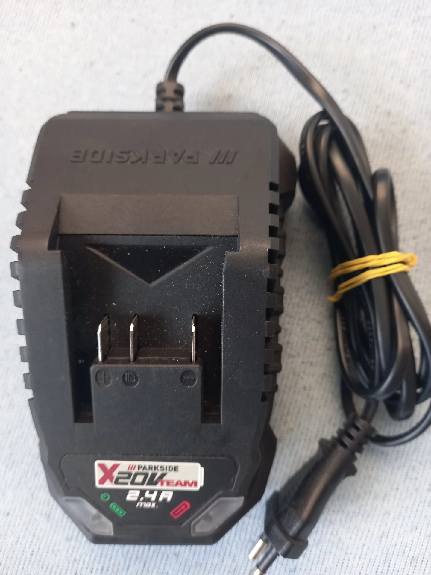 Incarcator acumulator Parkside® 20V 2,4 A PLG 20 C1 – fotografia 1 din 1