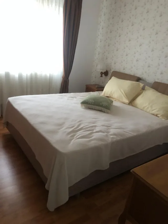 Oferim spre vânzare apartament zona centrală – fotografia 3 din 6