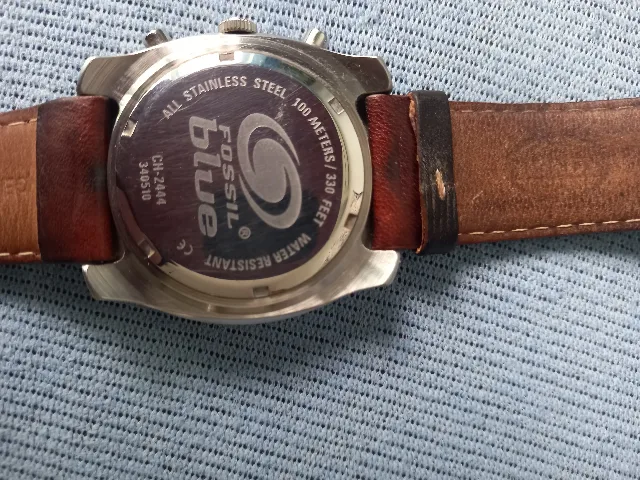 ceas fossil cu curea de rezervă.ca nou – fotografia 3 din 3