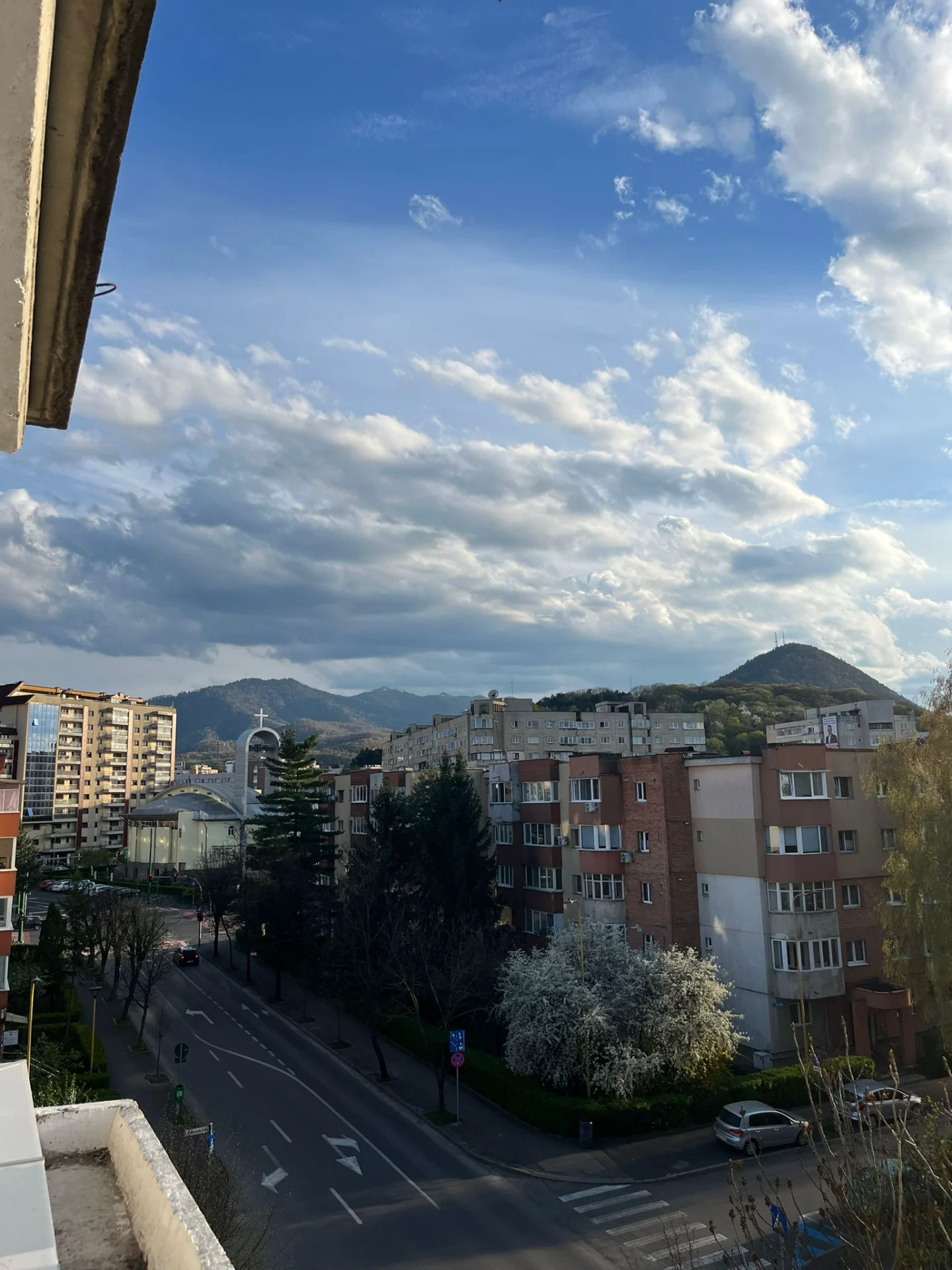 Schimb sau vand apartament 2 camere decomandat in Brasov cu apatament similar in Bucuresti – fotografia 1 din 8
