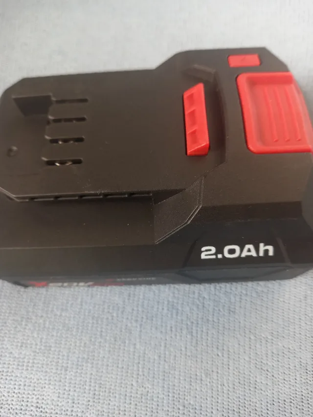 acumulator performance 2 ah ,model nou parkside – fotografia 3 din 4