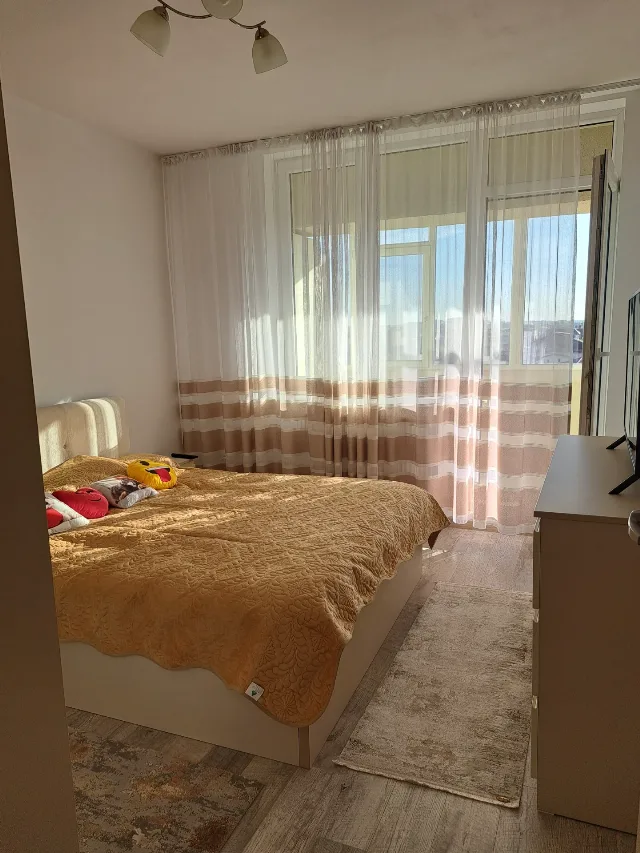 Vand apartement cu 3 camere Bragadiru - Nazuintei – fotografia 3 din 8