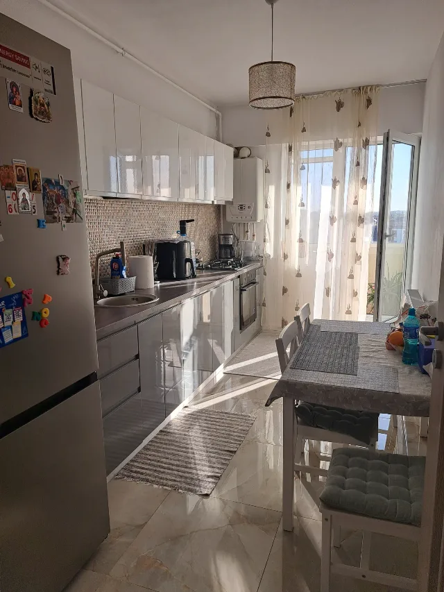 Vand apartement cu 3 camere Bragadiru - Nazuintei – fotografia 2 din 8