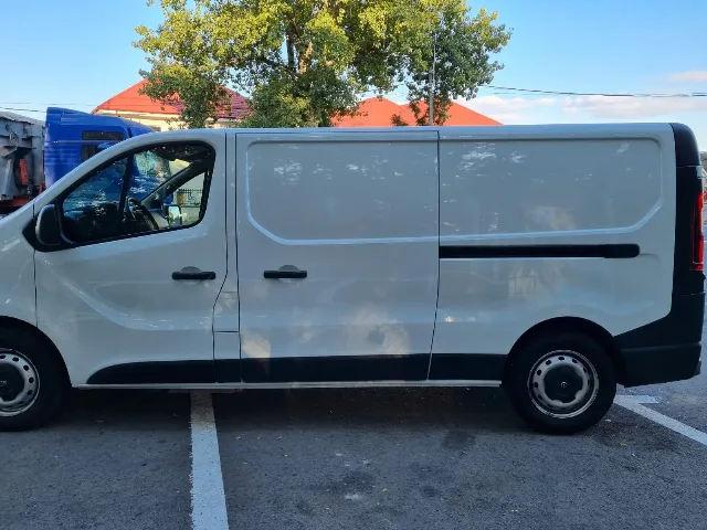 Opel Vivaro 1,6 diesel Biturbo 2019 – fotografia 2 din 8