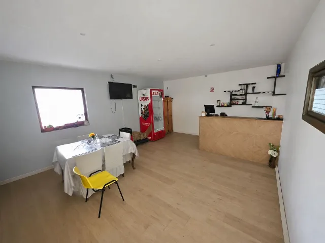 Spatiu comercial si teren – fotografia 4 din 7