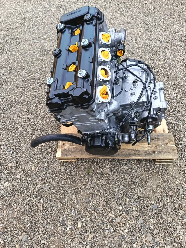 MOTOR suzuki gsxr 600 SRAD – fotografia 8 din 8