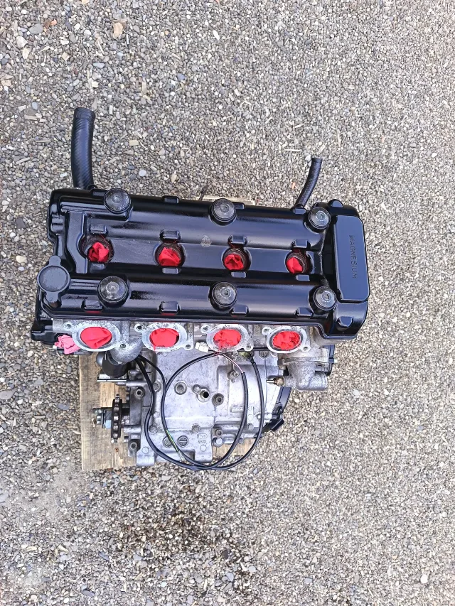 MOTOR suzuki / gsxr / 600 / SRAD – fotografia 5 din 8