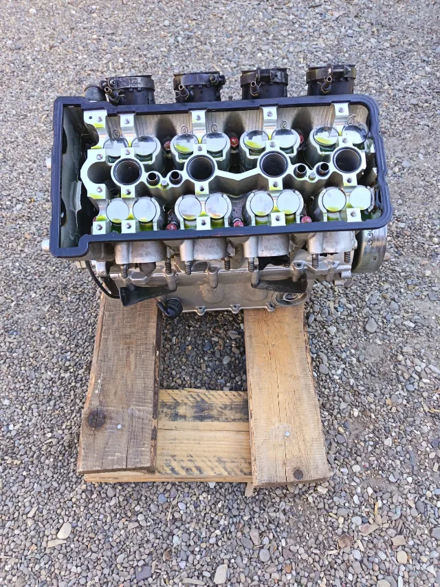 MOTOR kawasaki zxr 600 – fotografia 4 din 8