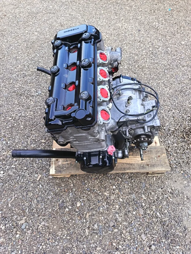 MOTOR suzuki / gsxr / 600 / SRAD – fotografia 8 din 8