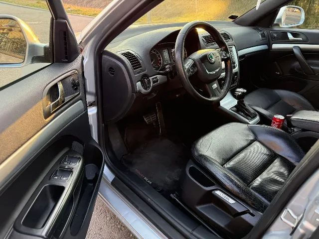 skoda Octavia vrs 2011 Motor 2.0 la 170 cai – fotografia 6 din 8