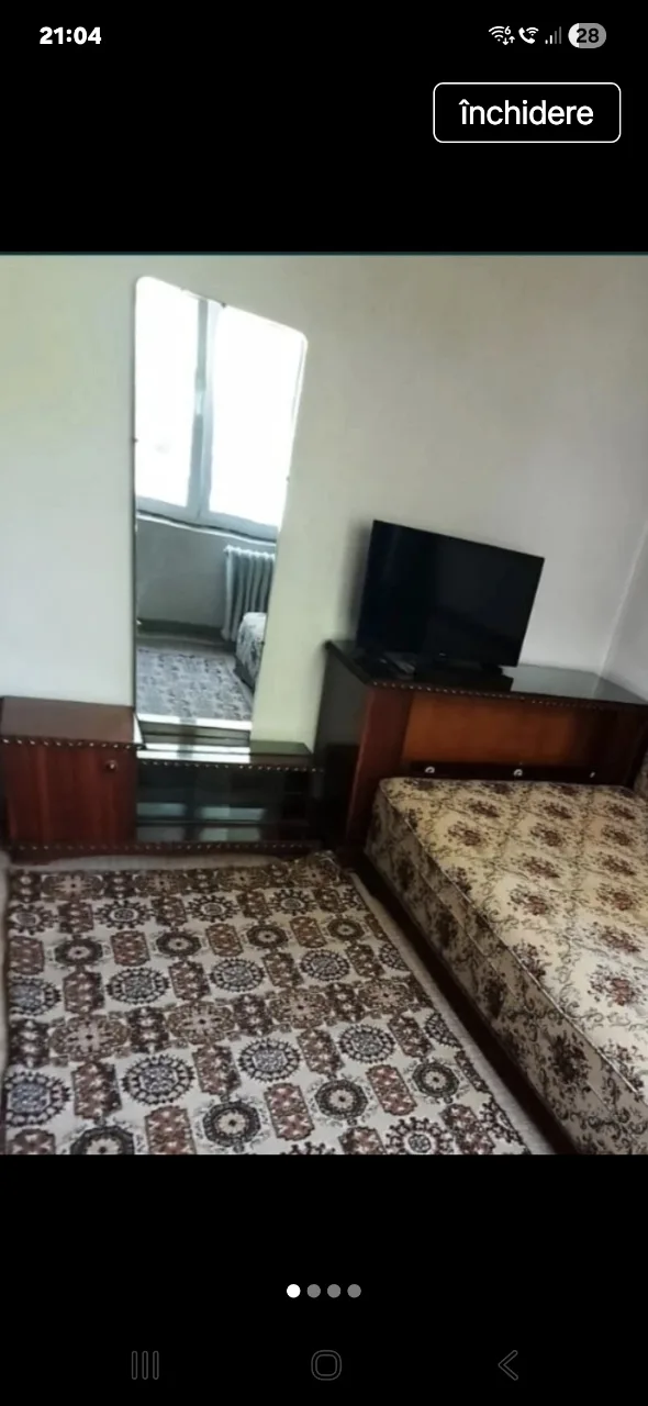 Oglinda tip toaletă de machiaj – fotografia 2 din 4