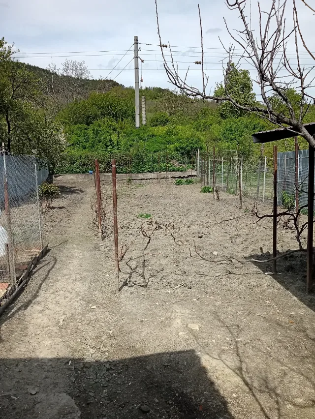 Vând 1/2 casă în Târgu Ocna aproape de gara și de centrul oraslui – fotografia 2 din 8