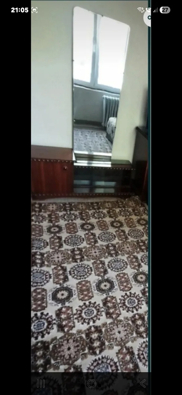 Oglinda tip toaletă de machiaj – fotografia 3 din 4