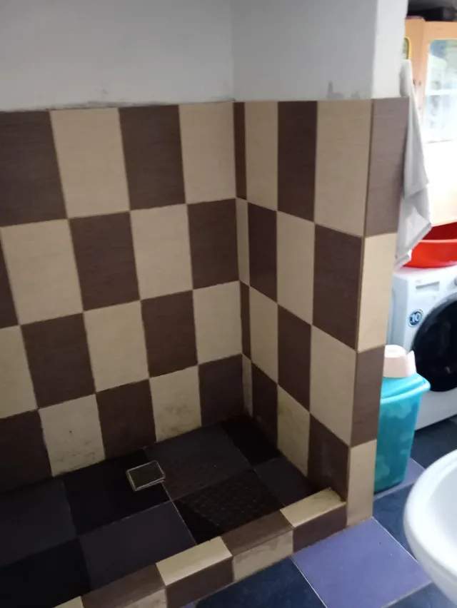 Vând 1/2 casă în Târgu Ocna aproape de gara și de centrul oraslui – fotografia 3 din 8