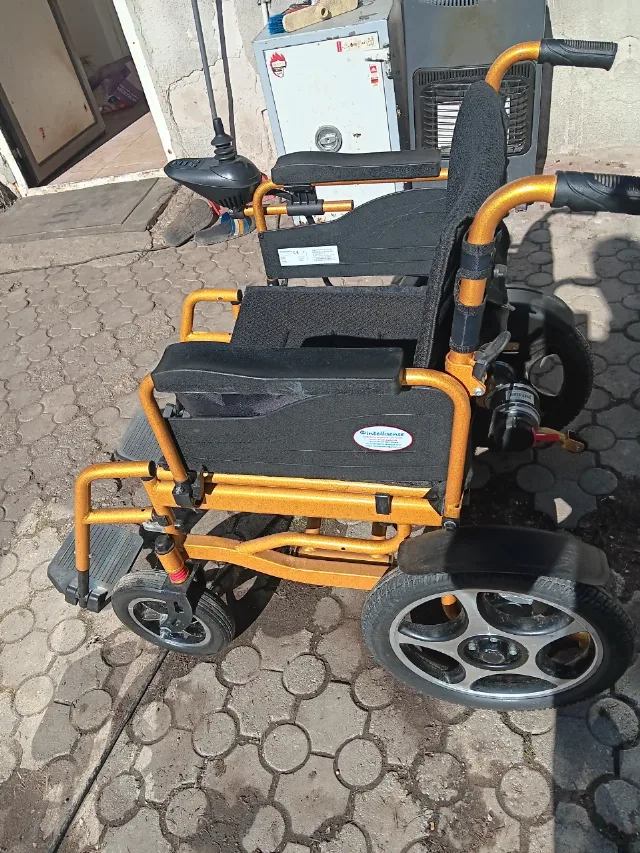 Carut electric persoane handicap – Pitesti, Argeș