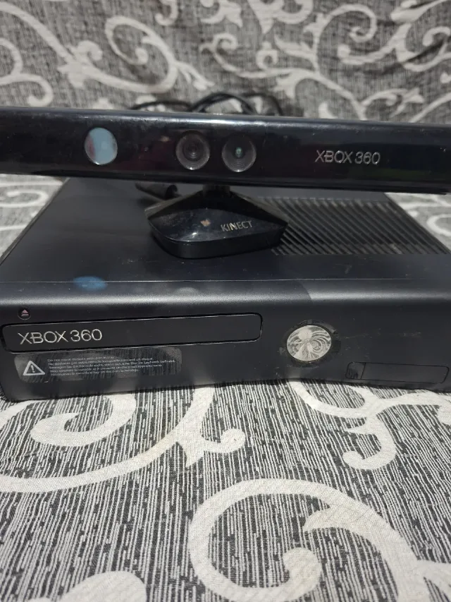 x box 360     ,in stare buna,folosit putin – fotografia 3 din 7