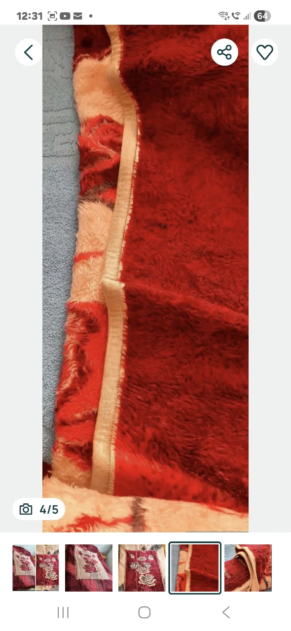 Pătură groasă cu două fețe, folosită ocazional pentru invelit patul – fotografia 5 din 5