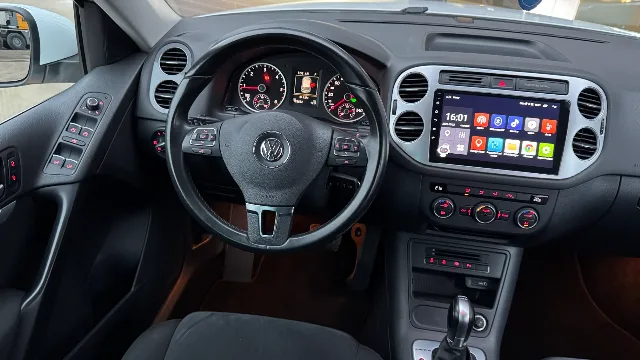 Volkswagen Tiguan 2.0 TDI SCR 4MOTION BlueMotion Technology DSG Sport & Style – fotografia 7 din 8