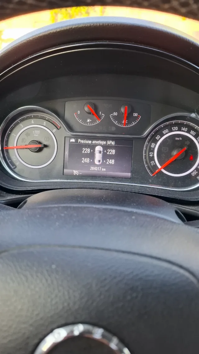 Opel Insignia Opel Insignia Sports Tourer 2.0 CDTI Facelift – fotografia 7 din 8