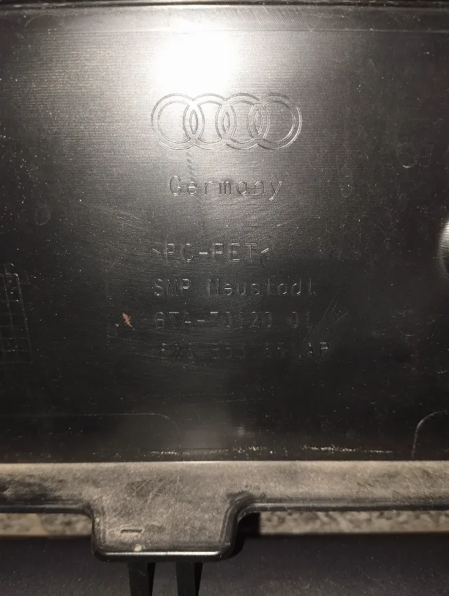 Grila radiator Audi A5 S5 F5 – fotografia 4 din 4