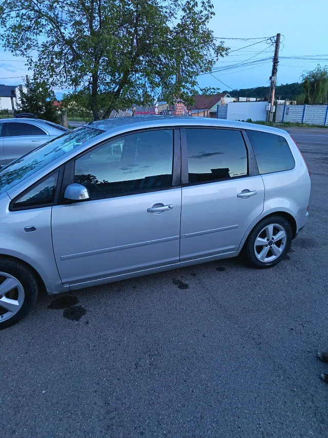 Vând Ford c- max – fotografia 3 din 8
