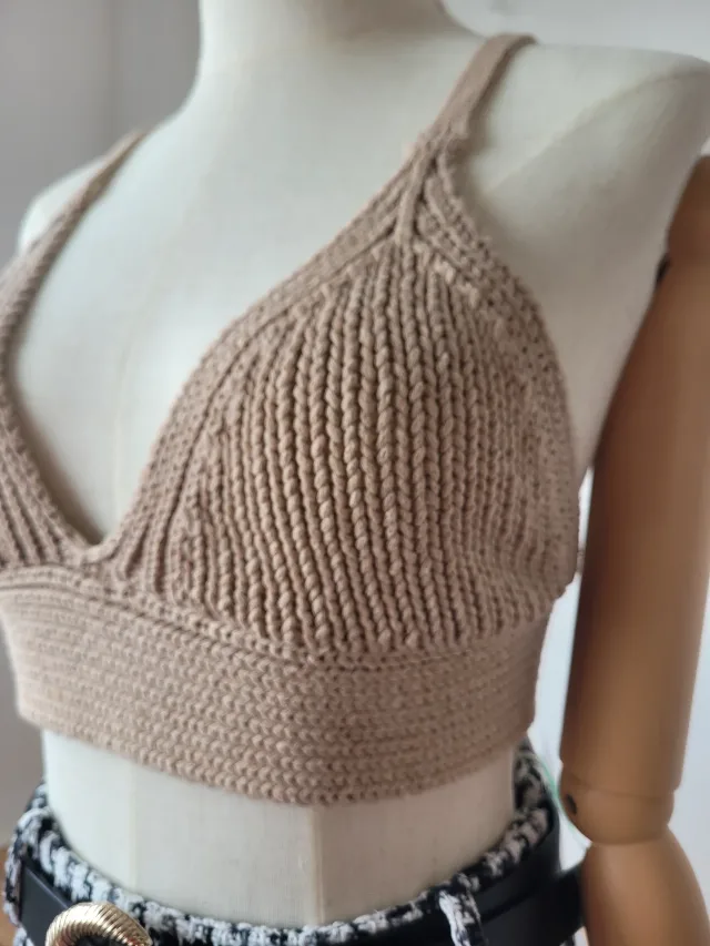 Bustieră Top tricotat cu nervuri – Gina Tricot – Mărimea M  – Nou – fotografia 8 din 8